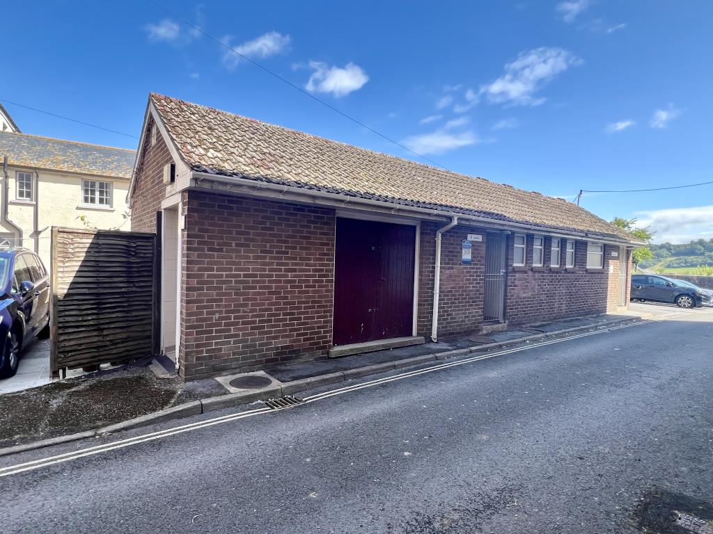 Lot: 36 - FORMER PUBLIC CONVENIENCES WITH POTENTIAL - General view of toilet building showing access to disabled WC